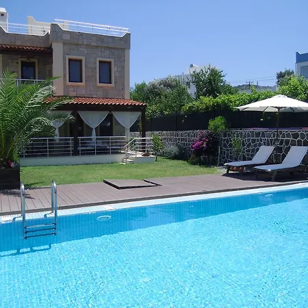Villas Mandalyas Vila *