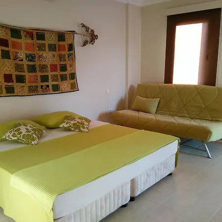 Villas Mandalyas Vila *